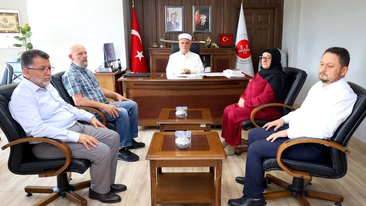Alman vatandaşının İslam'la şereflenen yolculuğu! Eşinden etkilendi 66 yaşında Müslüman oldu