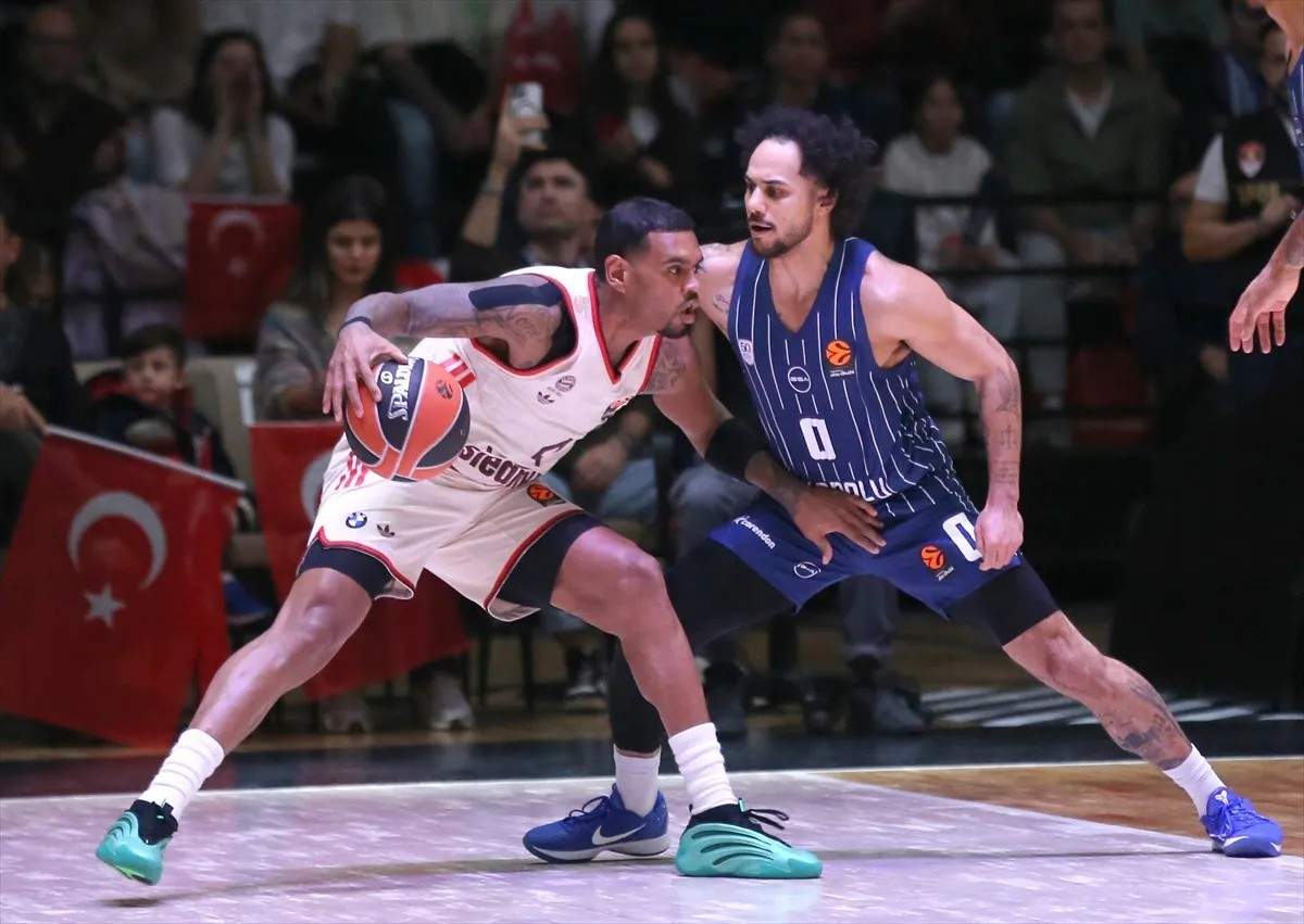 Anadolu Efes, Bayern Münih'i zor da olsa devirdi: 74-72