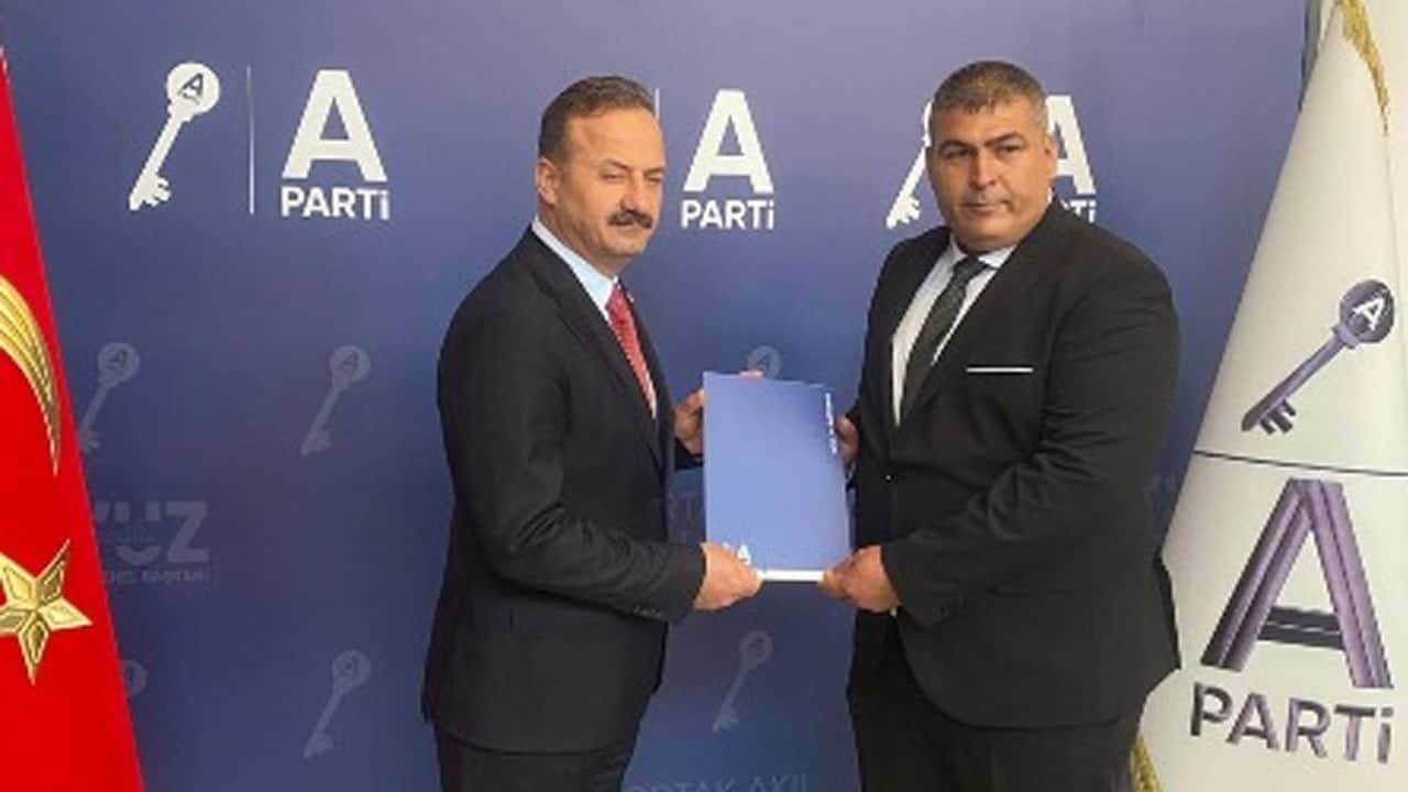 Anahtar Parti'de istifa