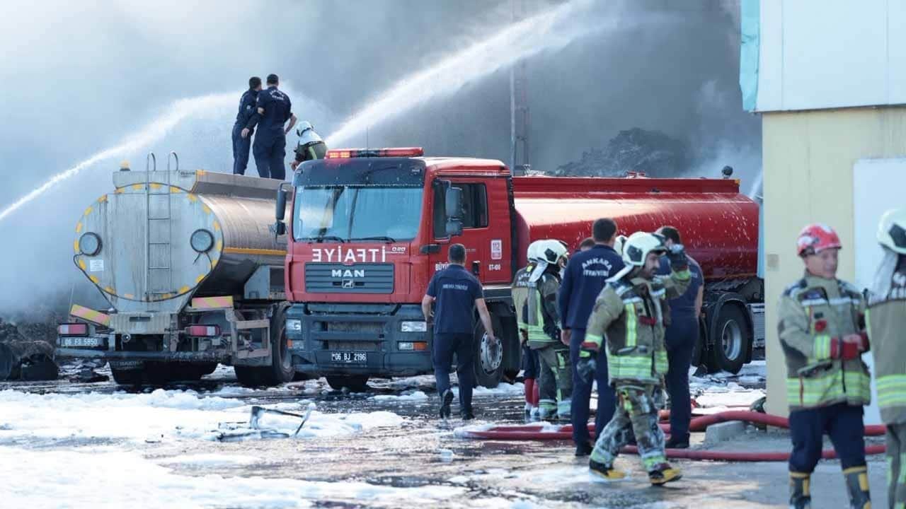 Ankara'da plastik geri dönüşüm tesisinde yangın