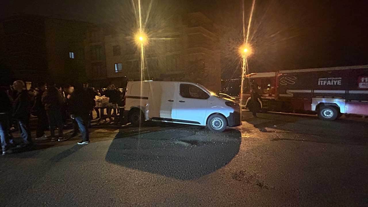 Ankara'da sağanak etkili oldu! Apartmanın istinat duvarı çöktü