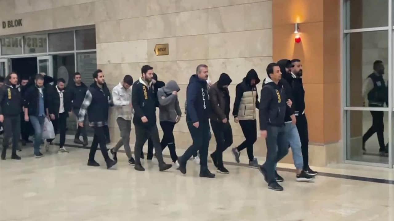 Antalya merkezli yasa dışı bahise 59 tutuklama