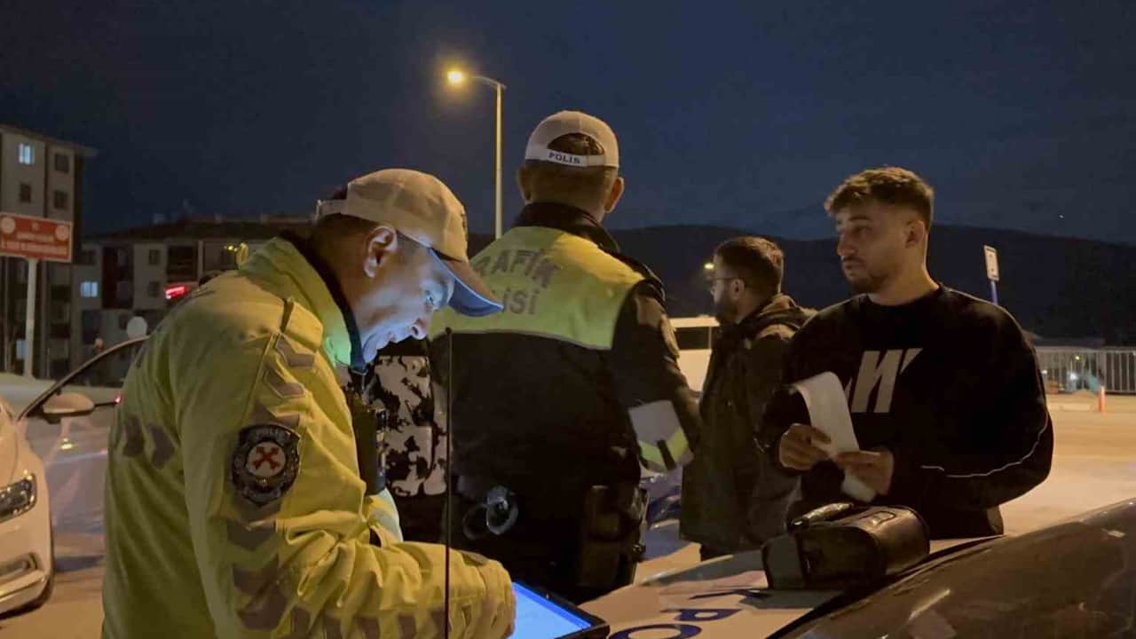 Araçta ses sistemi bulunduran sürücüye ceza yağdı!