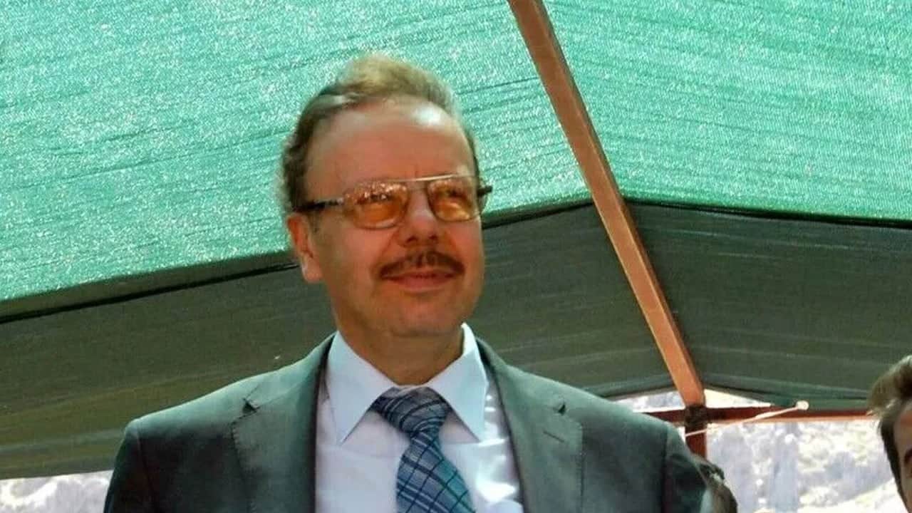 Arif Ahmet Denizolgun kimdir?