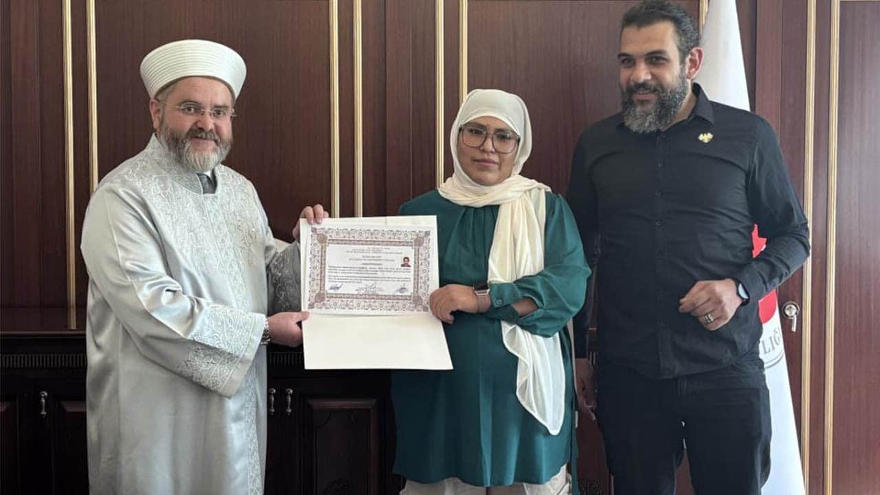 Arjantin'den gelen Eva, Gaziantep'te Müslüman oldu