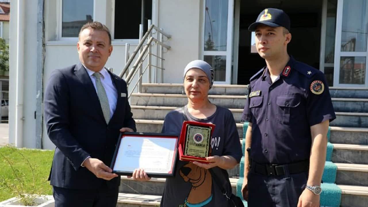 Asker olamayınca arsasını jandarmaya bağışladı: Mehmetçiğe feda olsun!