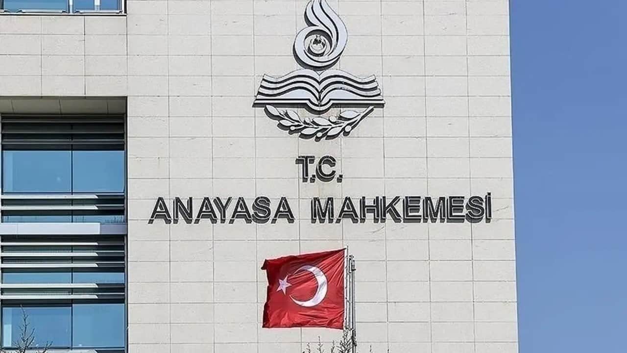 AYM'den milyonları ilgilendiren karar! Telefon ve bilgisayarlar artık incelenemeyecek mi?