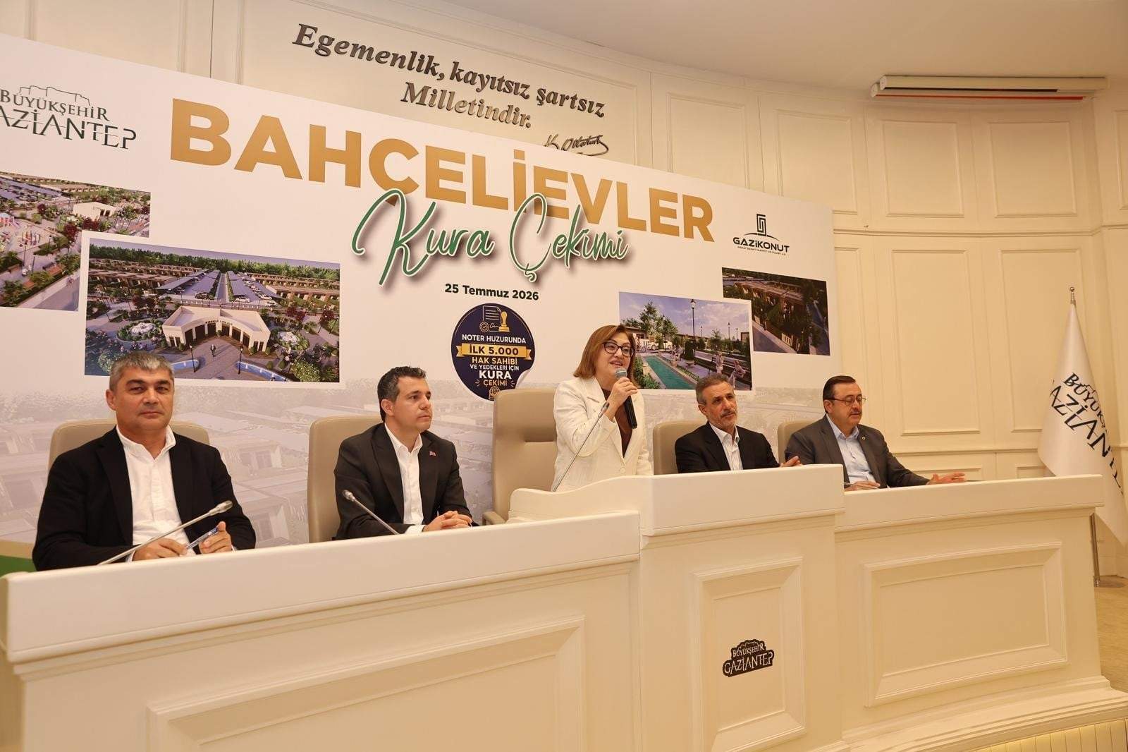 Bahçelievler'in ilk 5 bin hak sahibi belirlendi