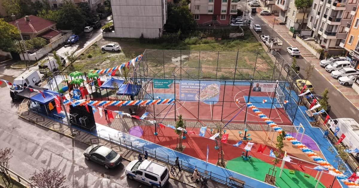 Bakan Bak, İstanbul'da lisanslı sporcu sayısı için 1,5 milyon hedefini açıkladı