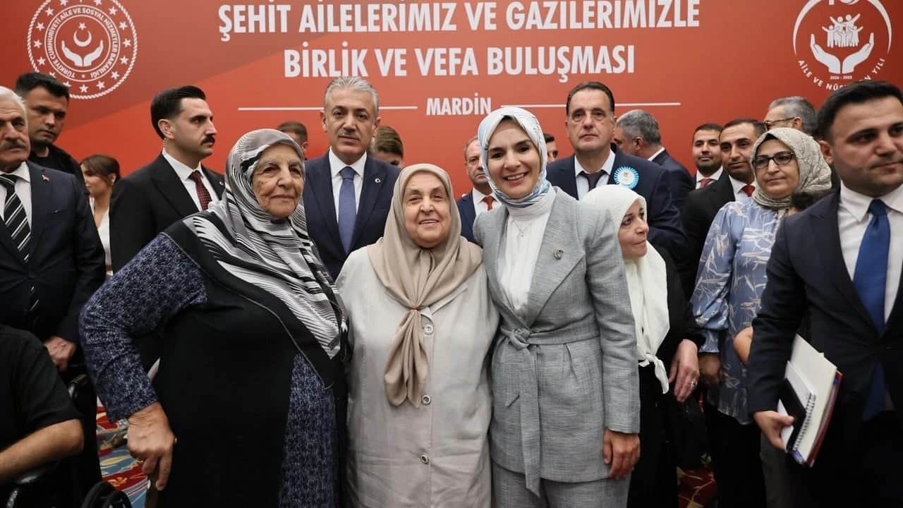 Bakan Göktaş: Huzur için el birliğiyle hareket etmek mecburiyetindeyiz