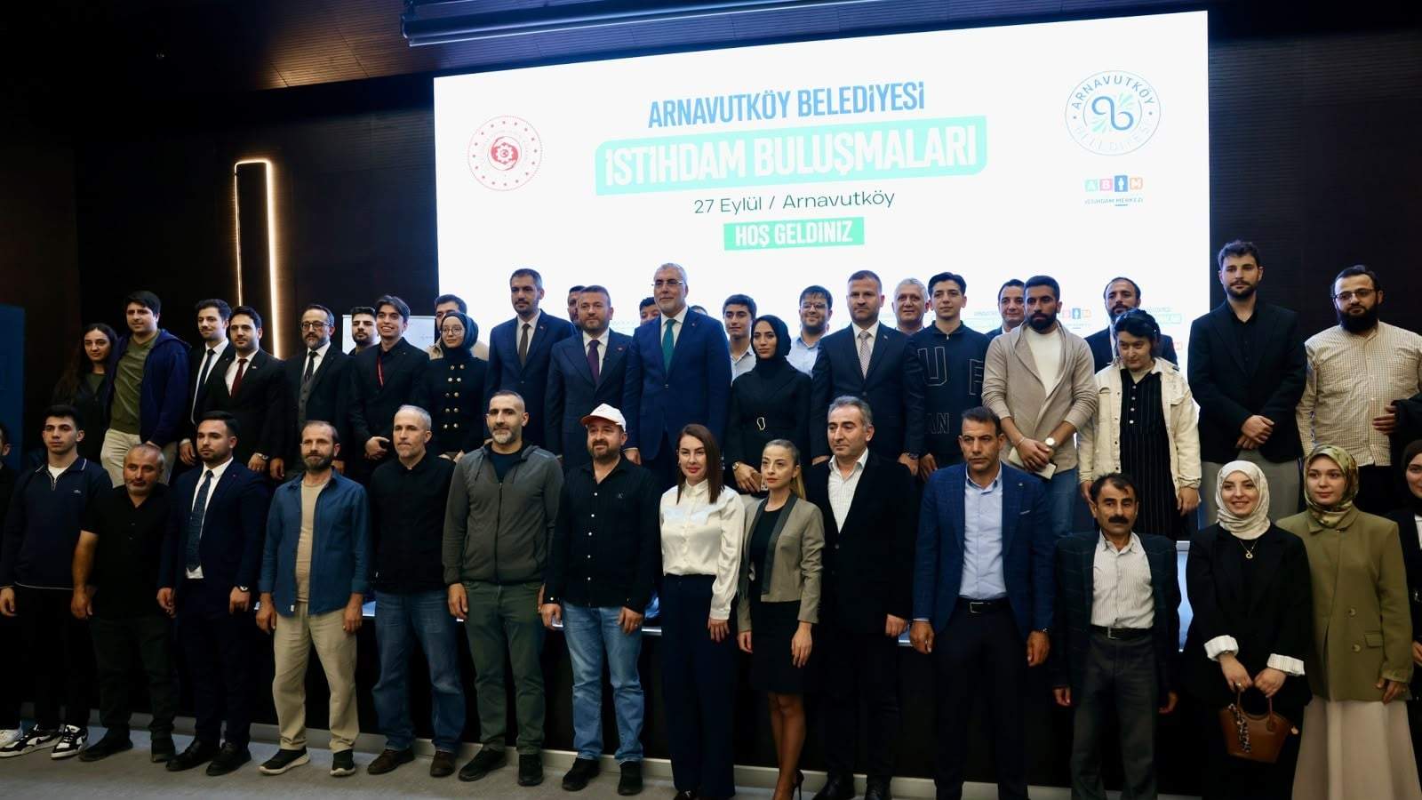 Bakan Işıkhan Arnavutköy Belediyesi’nin İstihdam Çalışmaları Kapsamında Üreten Gençlerle Buluştu