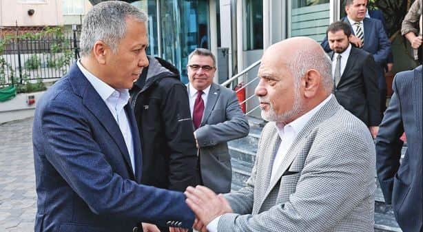 Bakan Yerlikaya'dan Akit Medya'ya ziyaret! ‘Yolların kuralları olur kralları olmaz’
