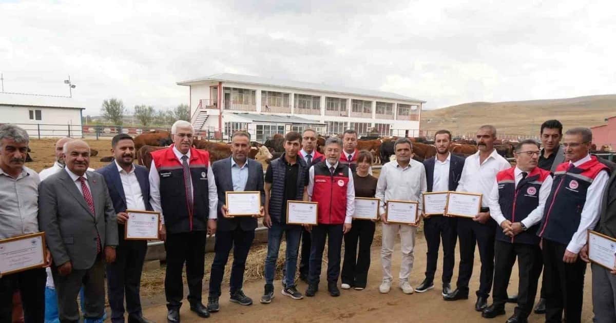 Bakan Yumaklı Erzurum'da: "Artık aşı ve kimliklendirme ücreti almıyoruz"