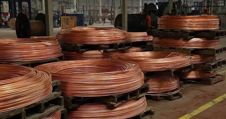 Bakırda rekor bitti! Stoklar şişti, güçlü dolar maden devini tahtından indirdi
