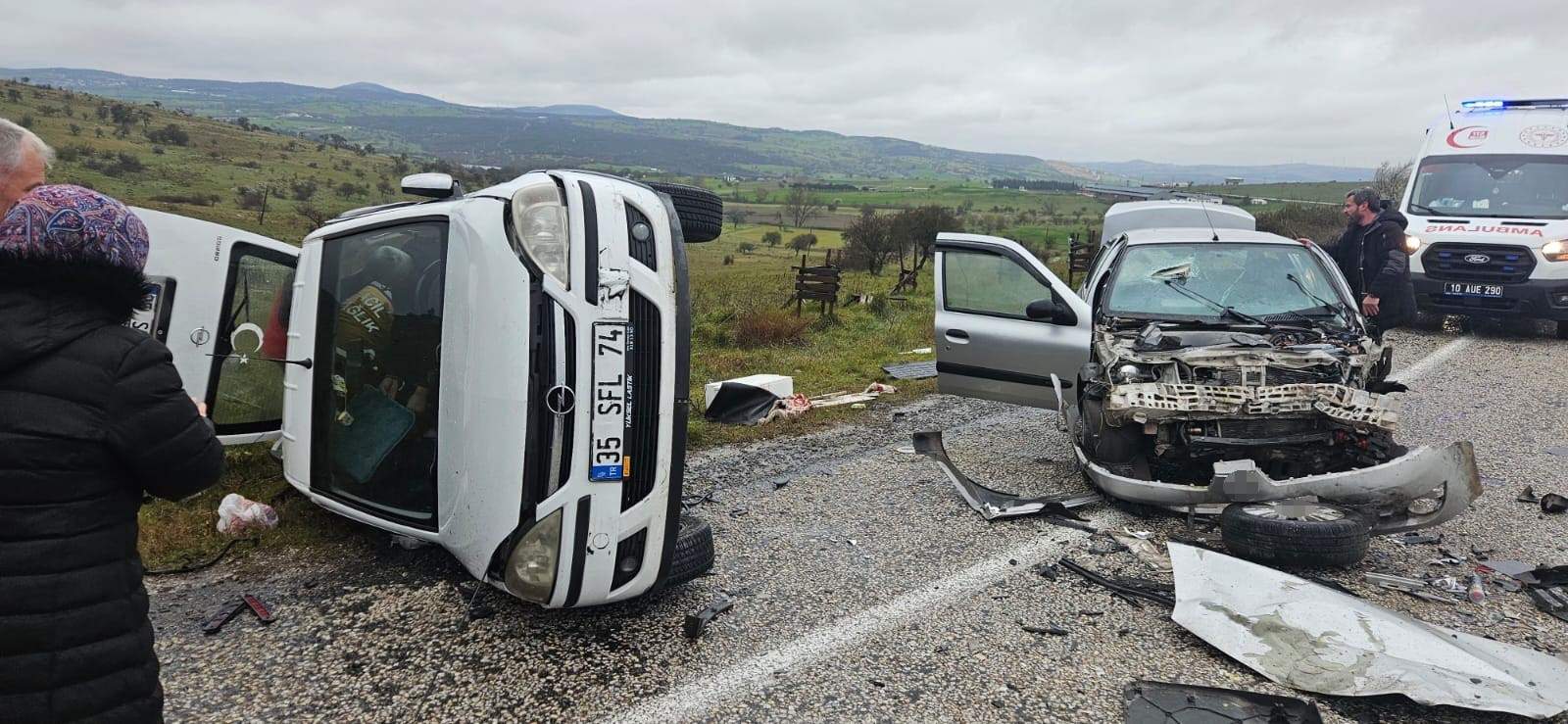 Balıkesir'de trafik kazası: 5 yaralı