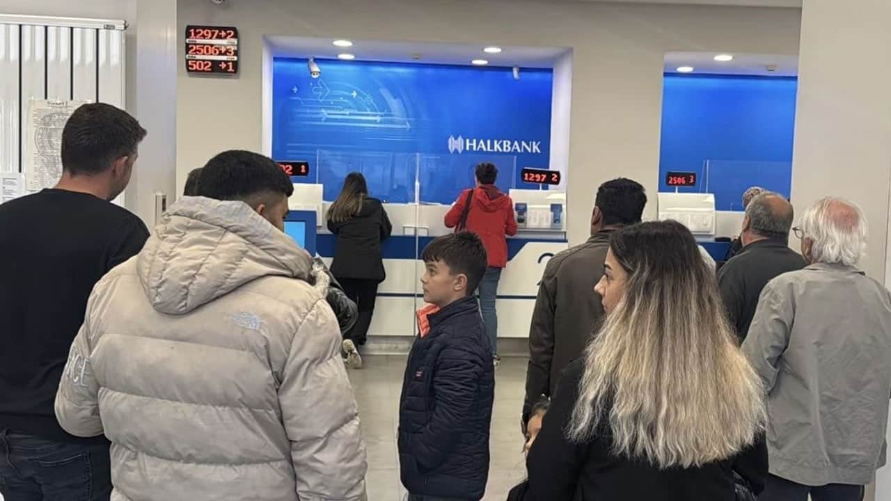 Bankalarda 'TOKİ 500 bin sosyal konut' yoğunluğu