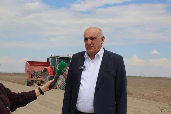 Başkan Erkoyuncu patates ekimine katıldı: Bağımlılık bitiyor kapasite artıyor