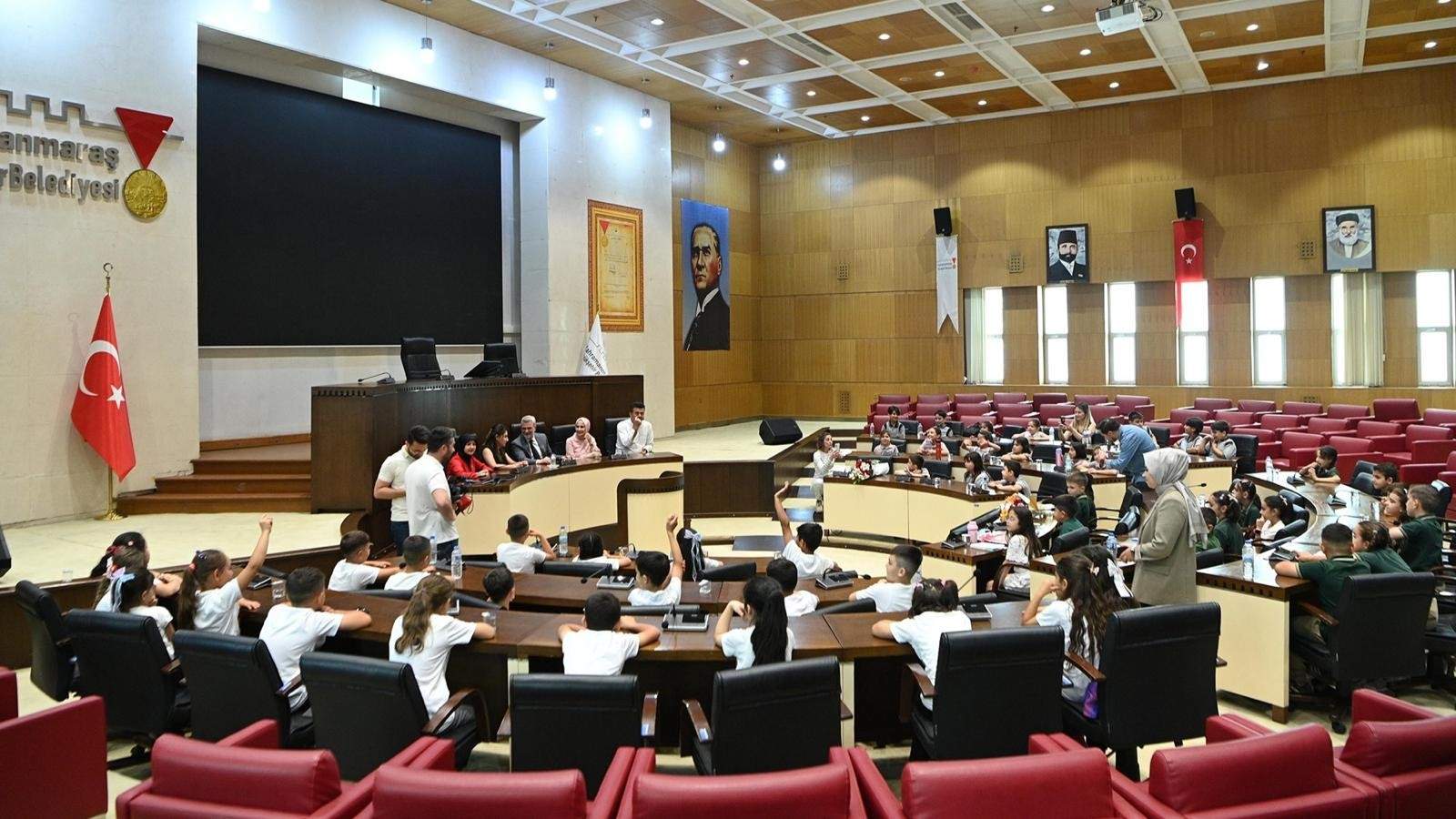 Başkan Görgel, Minik Öğrencileri Ağırladı