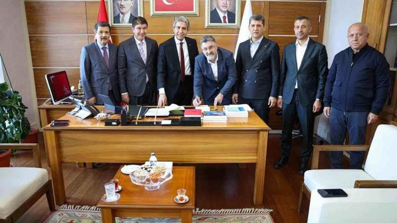 Başkan Kumbul o iddialara tokat gibi cevap verdi! "Şahsıma saldırı yok, algı operasyonu var" diyen Kumbul: Kirli siyasi hesaplarınıza beni alet etmeyin!
