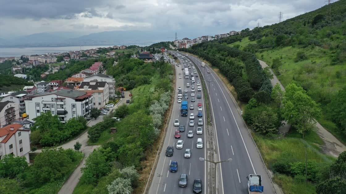 Bayramın ilk günü yollar ne durumda? İşte Türkiye genelinde yol durumu
