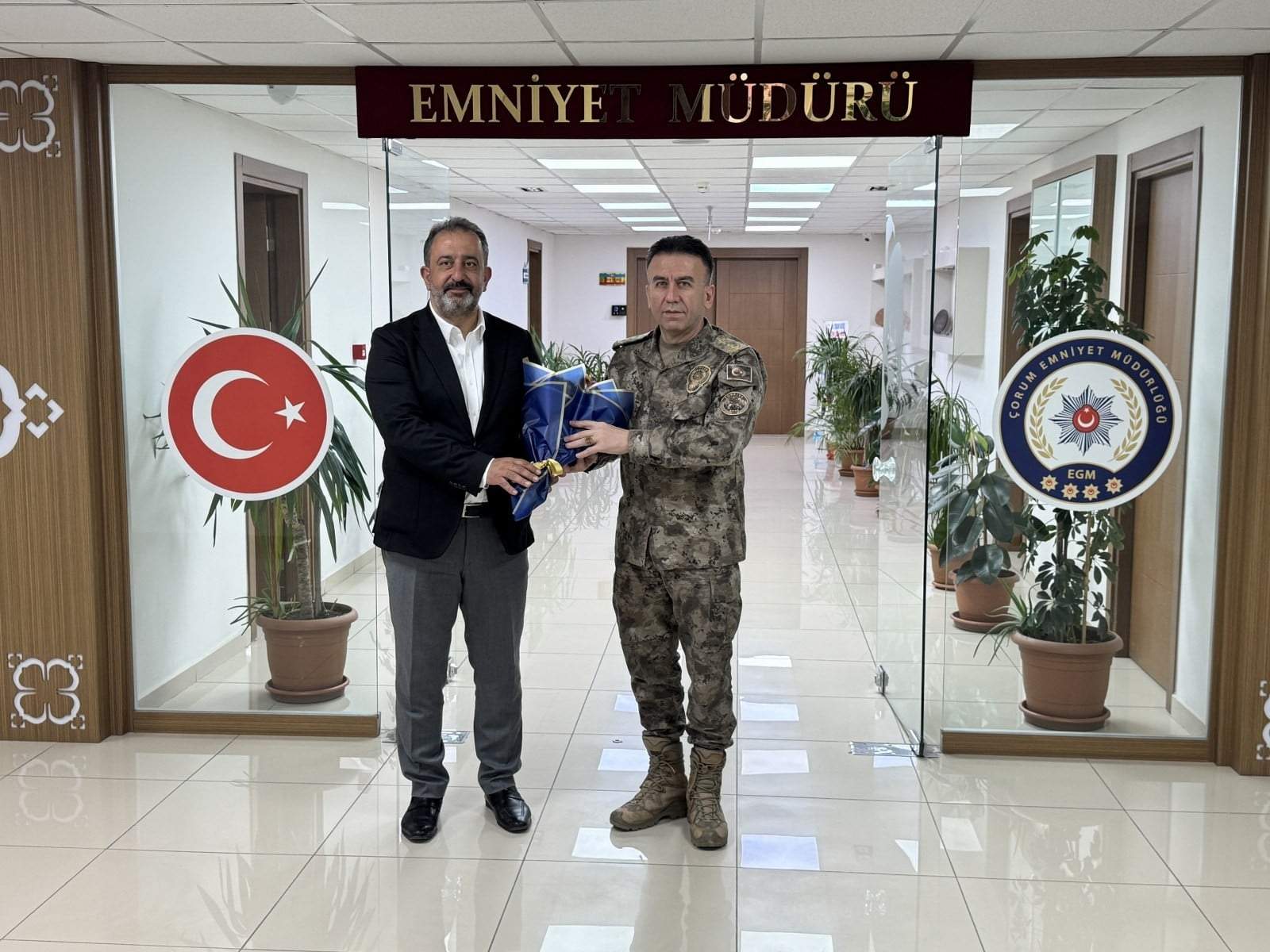 Belediye’den Emniyet Müdürlüğü’ne Kutlama Ziyareti