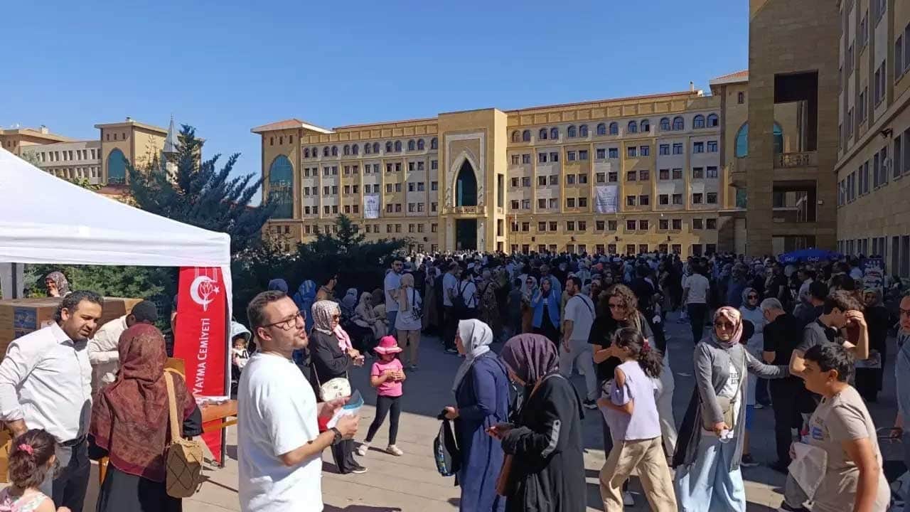 Binlerce öğrenci mücadele etti! İmam hatip okullarına yoğun ilgi