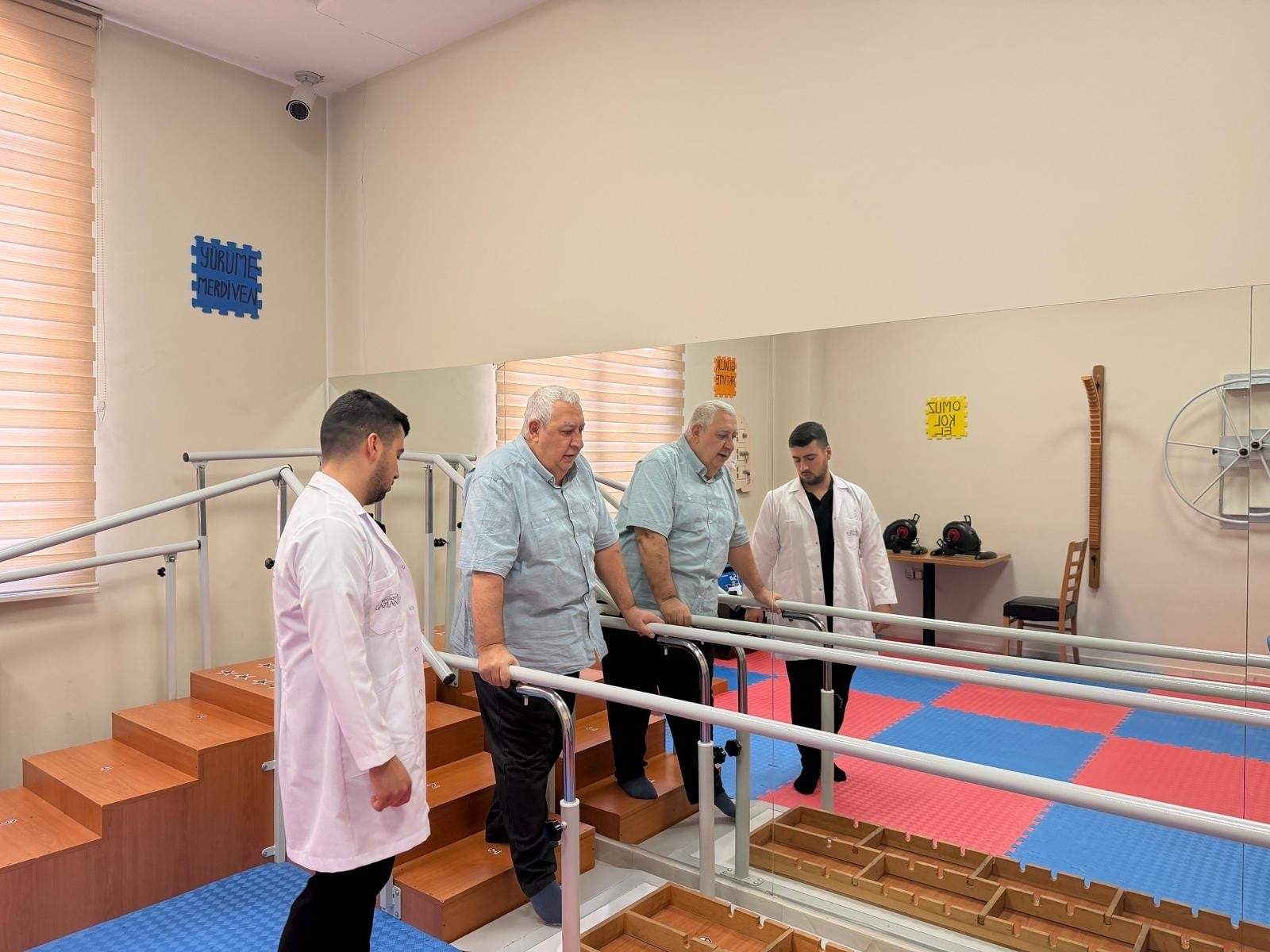 Bir gün yolda kayboldu, onu bulanlar hayatını değiştirdi