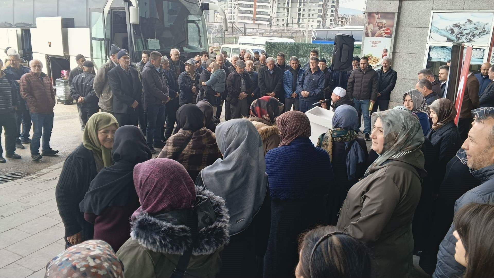 Bolu'da mukaddes yolculuk heyecanı! Şevval umrecileri dualarla uğurlandı!