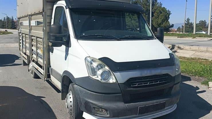 Burdur'da plaka oyunu pahalıya patladı! Sahte plaka ile trafiğe çıkan sürücüye servet değerinde ceza