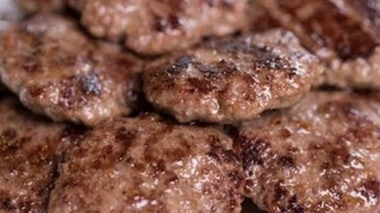 Bursa köftesi tarifi nasıl yapılır? 10 Numara köfte yapmanın sırları... Kendine hayran bıraktı