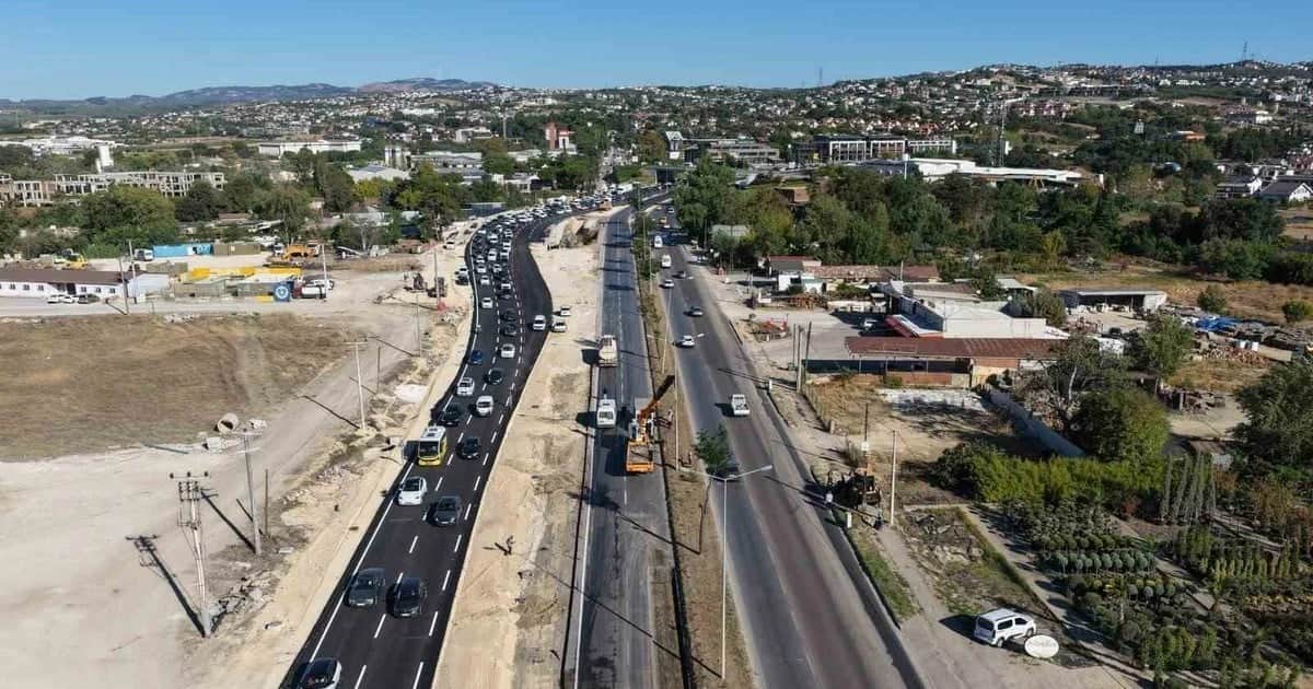 Bursa'da Geçit-Bademli kavşağı okullar açılmadan çift yönlü trafiğe açıldı