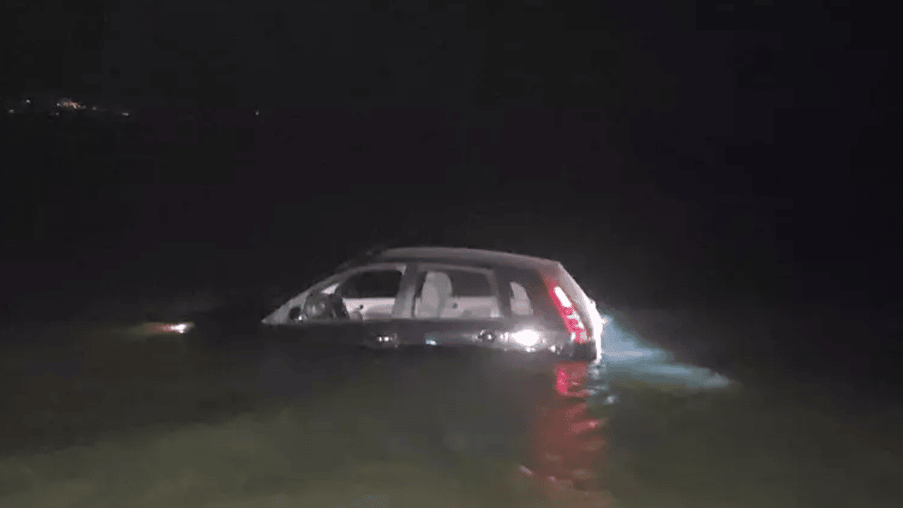 Bursa’da otomobil İznik Gölü'ne düştü!