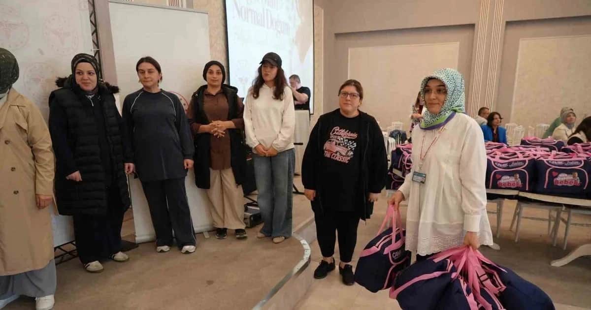 Canik'te yaklaşık 100 anne adayına gebelik ve normal doğum eğitimi verildi