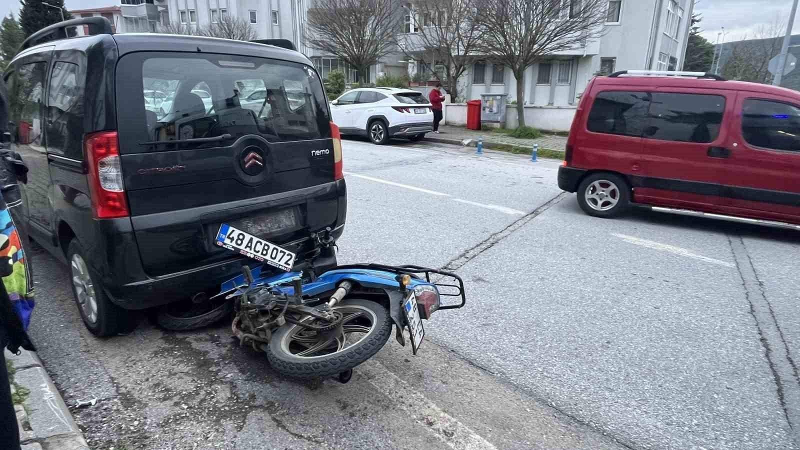 Çarpmamak için kaçtı, başka araca çarptı