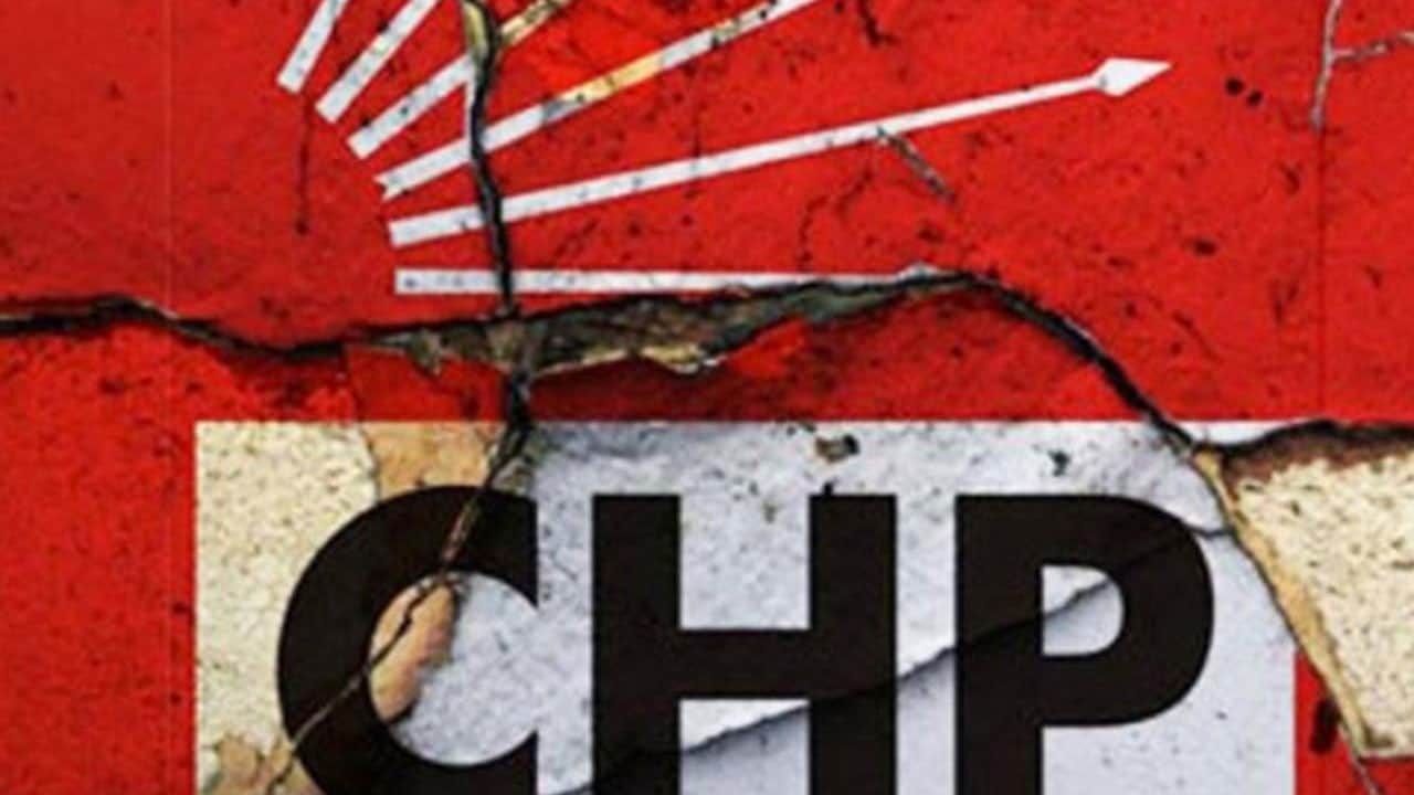 CHP bir bir dökülüyor! Bir istifa daha geldi