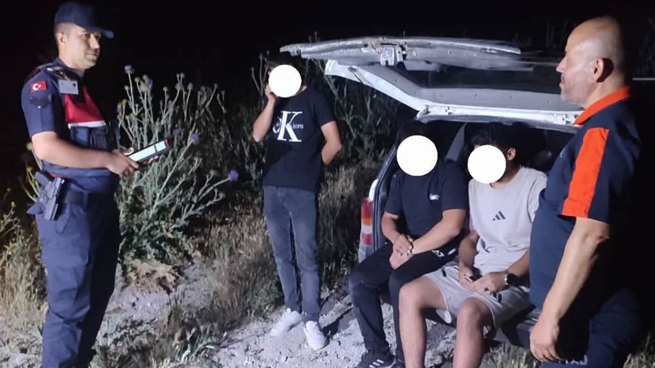 Çıktıkları Karadağ'da kaybolmuşlardı! Rotayı şaşıran 3 kafadarı AFAD kurtardı