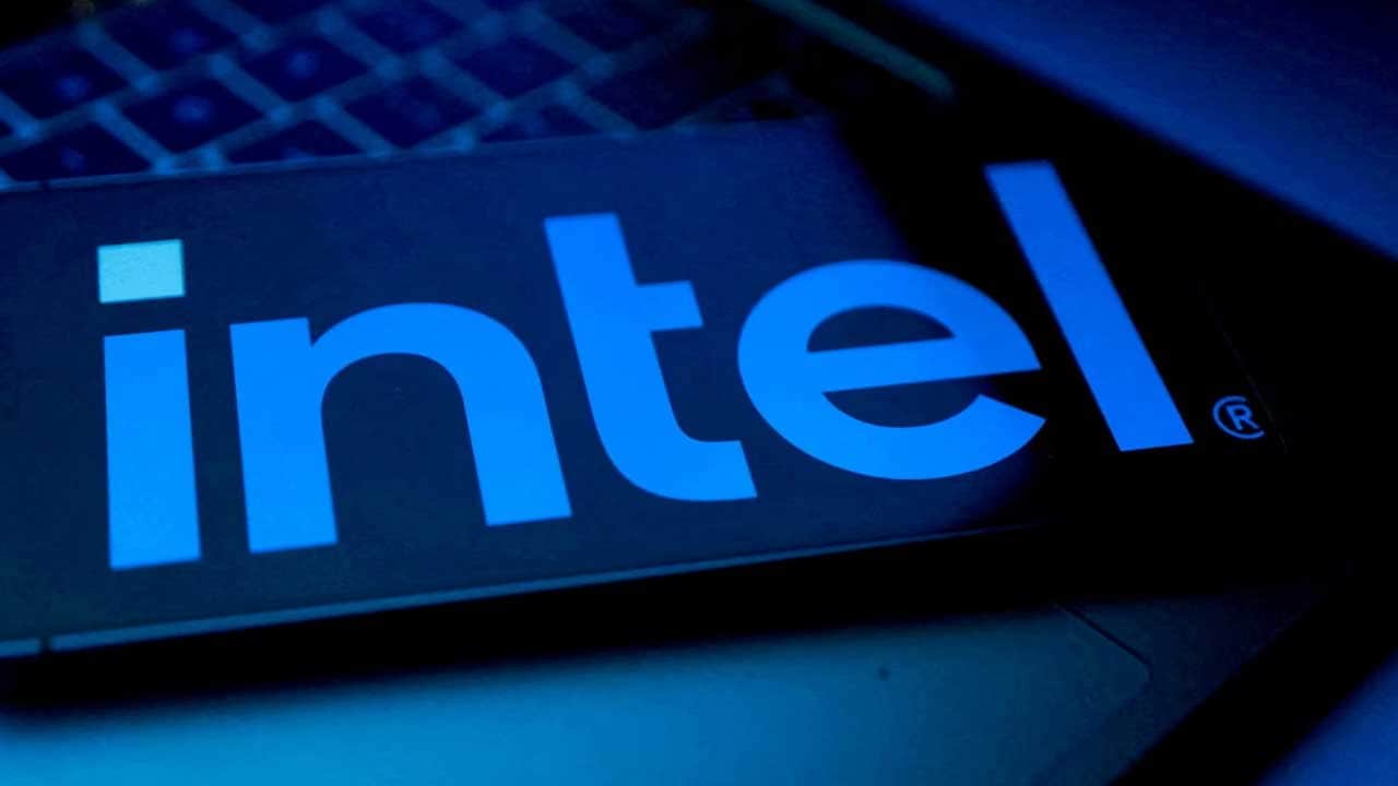 Çip üreticisi Intel toparlanıyor! Geliri üçüncü çeyrekte arttı