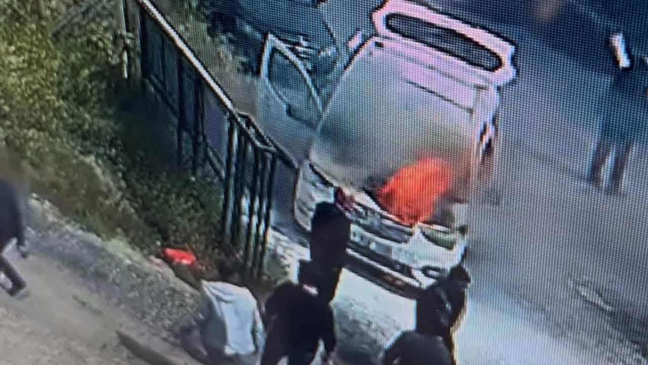 Çorlu'da korkutan araç yangını! Turizm firması çalışanları faciayı böyle önledi!