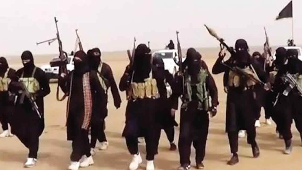 DEAŞ'ın kanlı para çarkı deşifre oldu! Milyonluk vurgunla cezaevindeki teröristleri besleyen yabancı uyruklu kadın yakalandı!