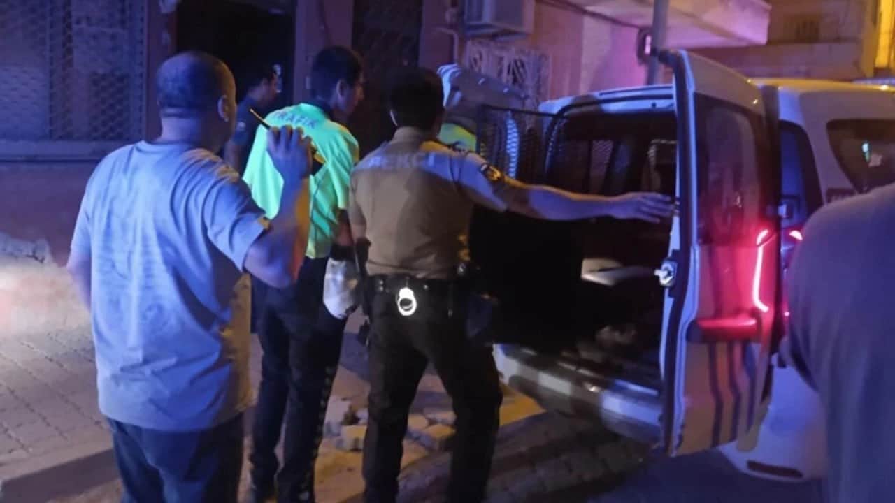 Dehşet! Karısının burnunu ısırıp kopardı