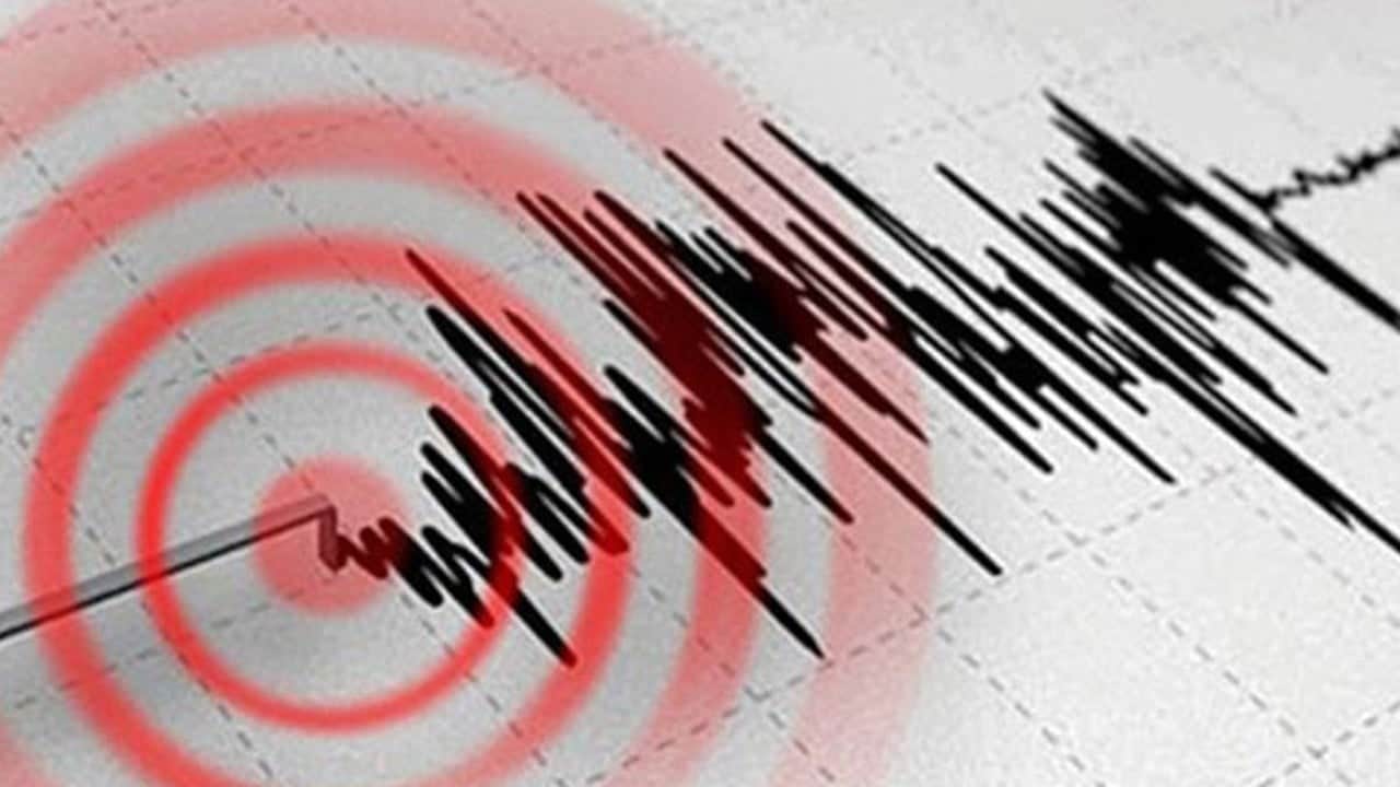 Deprem uykuda yakaladı! İlçeler de hissetti