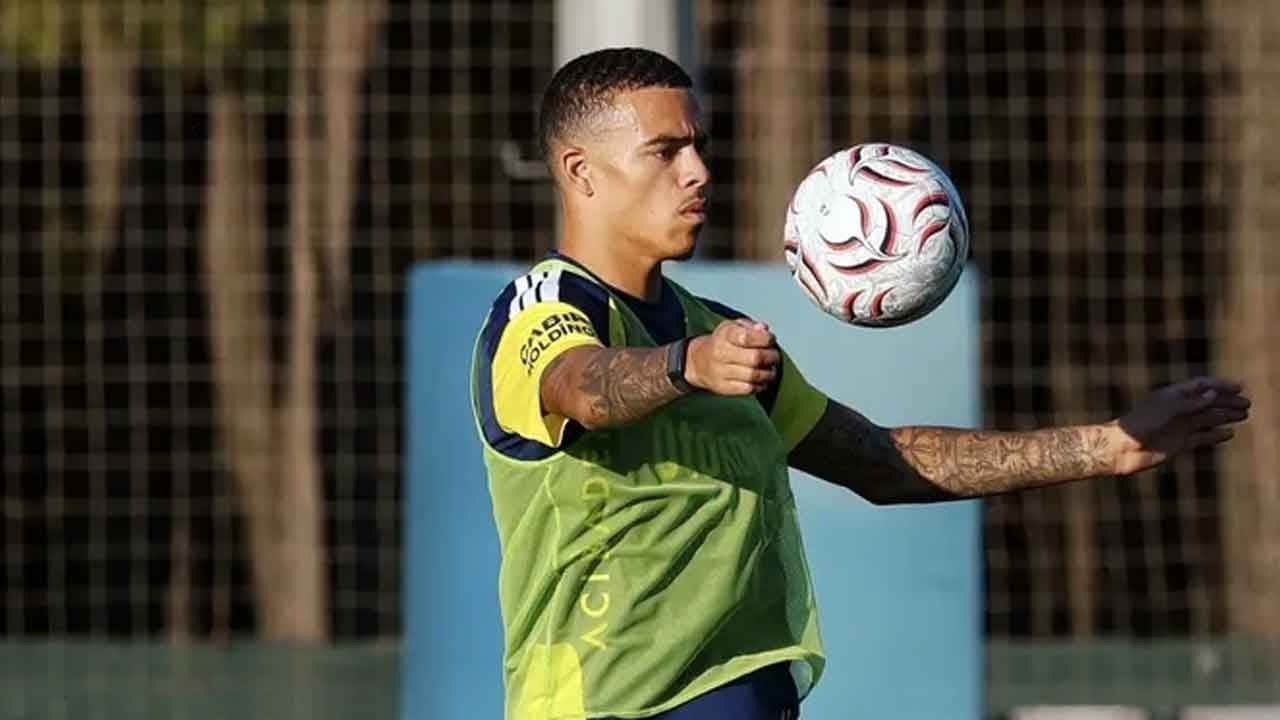 Derbi mesaisi başladı! Fenerbahçe Kadıköy'de Beşiktaş'ı devirmek için sahaya indi!