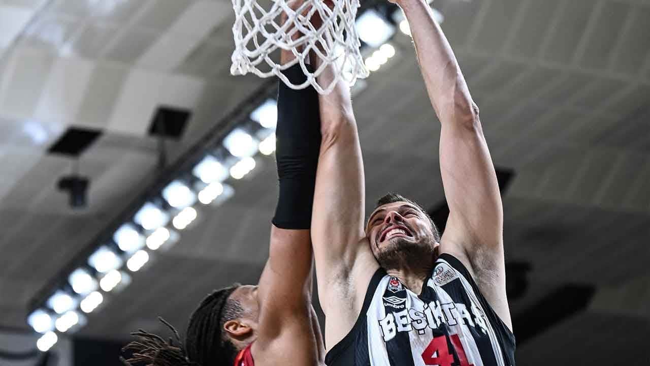 Derbide Galatasaray'a geçit yok! Beşiktaş evinde kazandı, yarı finale uçtu