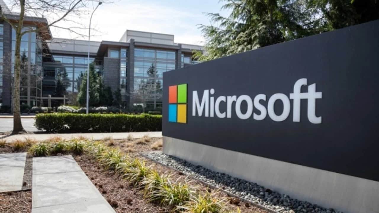 Dijital mahremiyete küresel darbe! Microsoft bütün verileri tek seferde teslim etti