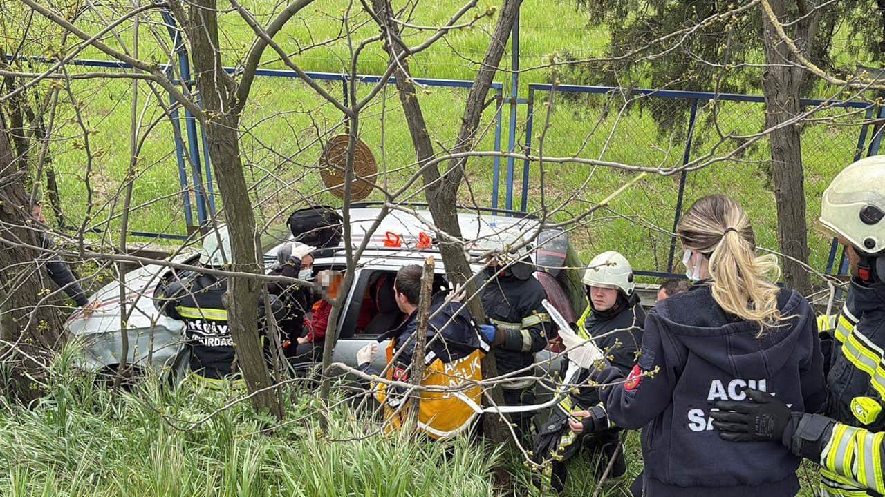 Direksiyon başında kalbi durdu! Otomobili şarampole düştü