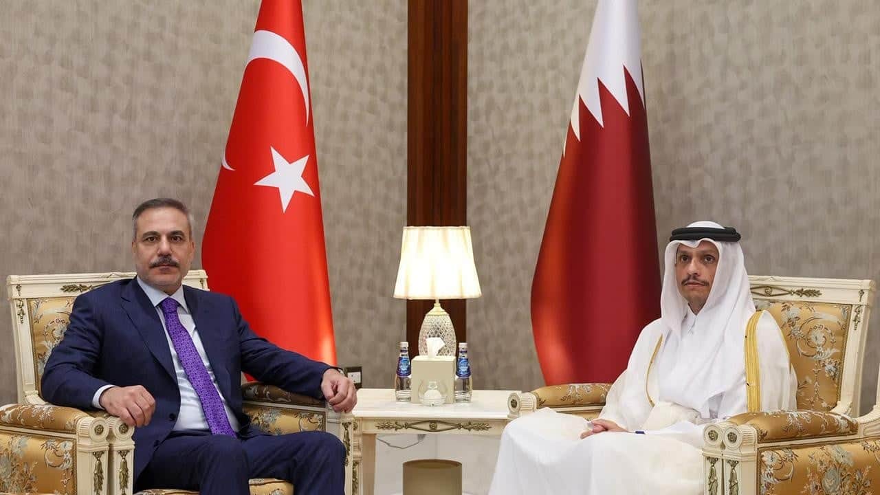 Dışişleri Bakanı Fidan Katar’da! Mevkidaşı Al Sani ile bir araya geldi