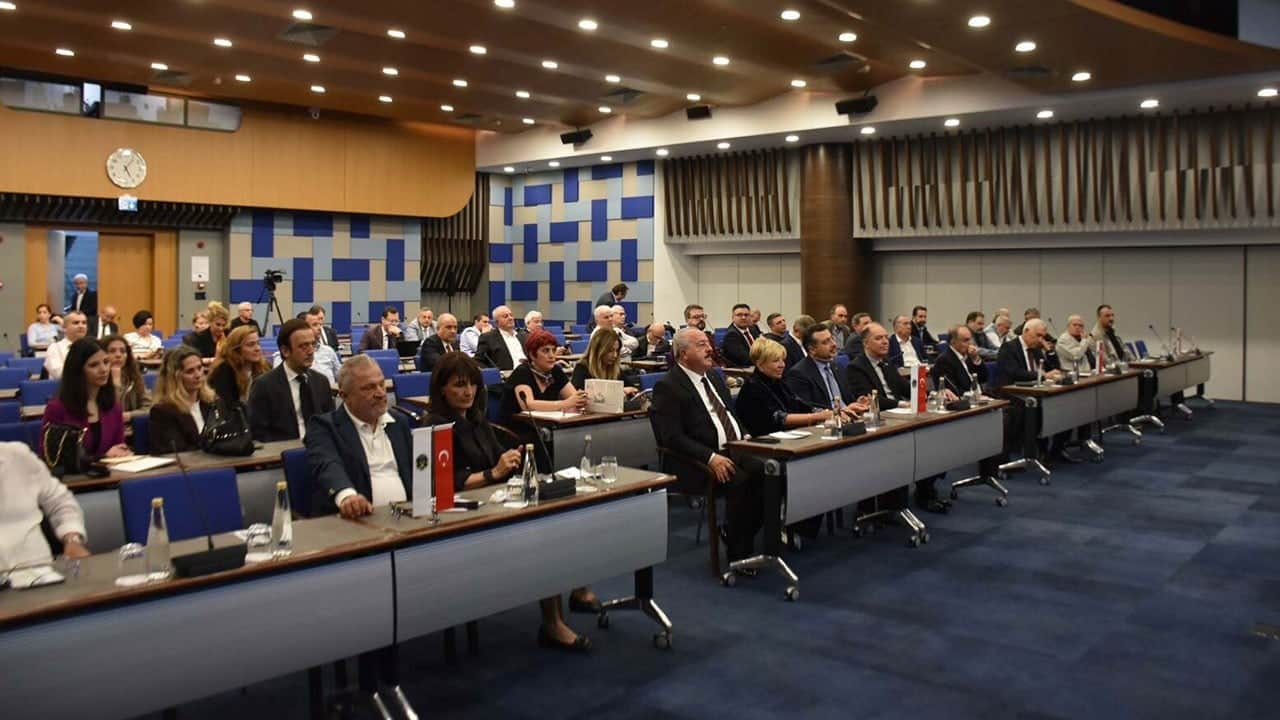 Doğru bilgiden daha hızlı yayılıyor! İzmir’de dezenformasyonla mücadele
