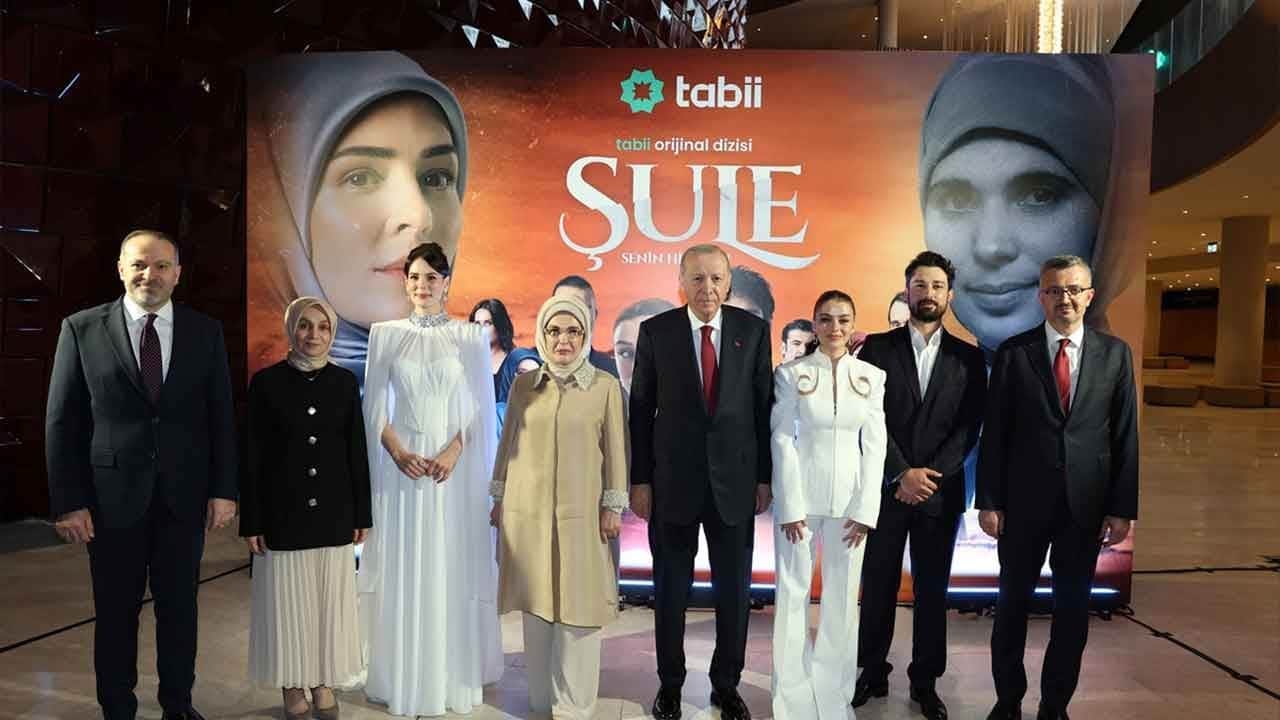 Dönem dizilerine imzasını atan tabii yine yaptı yapacağını! Cumhurbaşkanı Erdoğan ve Emine Erdoğan'dan Şule Yüksel Şenler dizisine tam not!