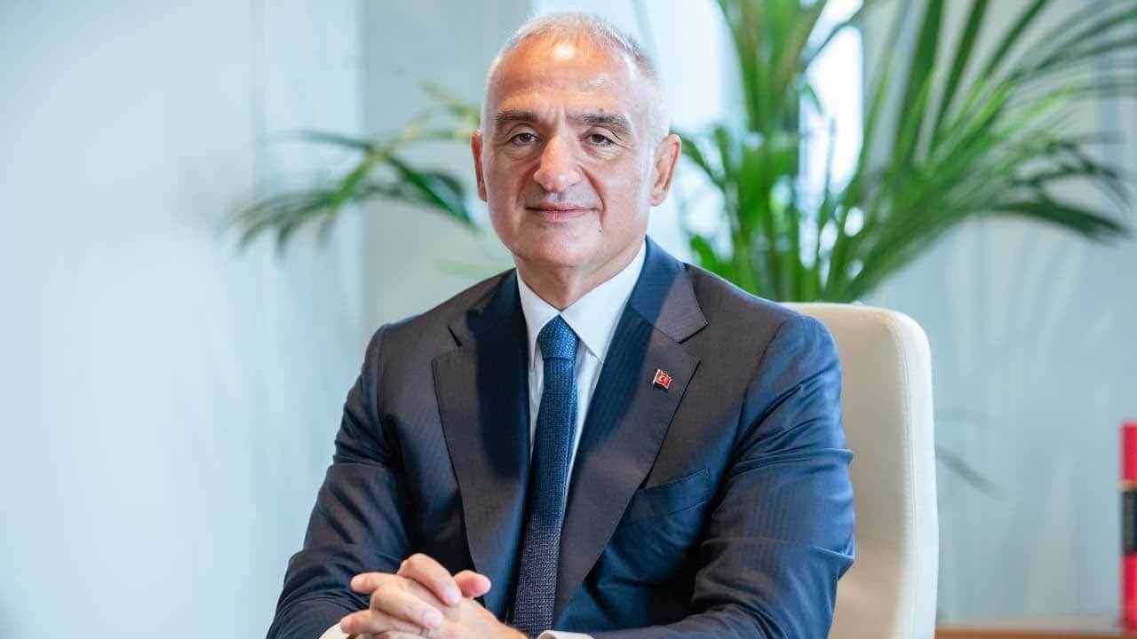 Dünya liderlerini Türkiye'nin ezgileri karşıladı! Bakan Ersoy'dan sanatçılara teşekkür