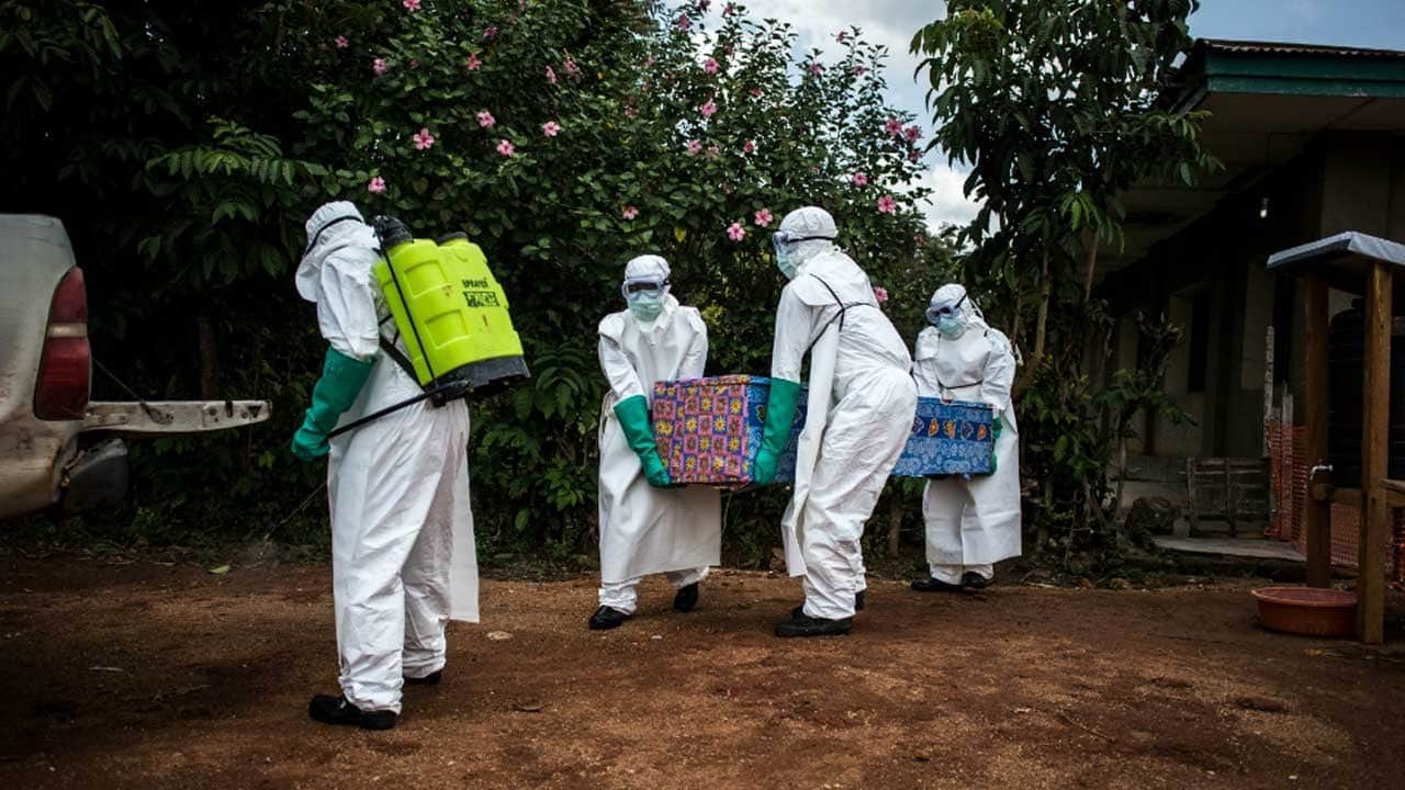 Ebola tehdidi büyüyor! Alarm durumuna geçtiler